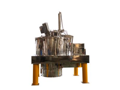 Flat structure pull-bag scraper discharge centrifuge
